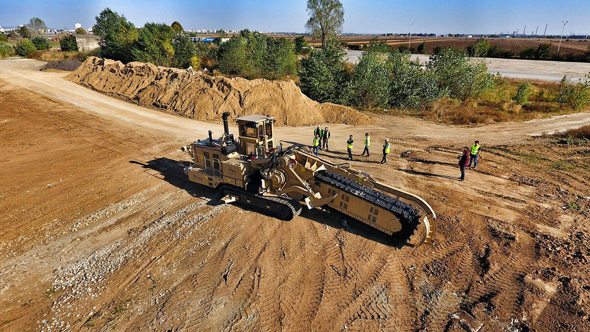 Investitii - Ness Proiect Europe Primul trencher din sud-estul Europei - 1150XHD CS / RH - Ness Proiect Europe